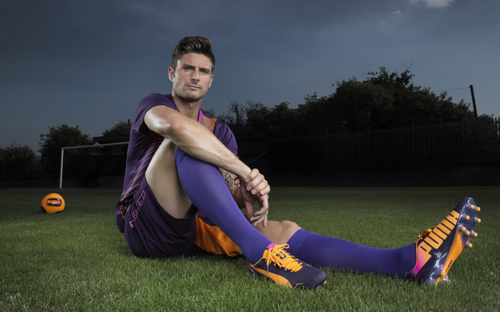 德甲传统与创新融合，精彩瞬间频繁出现，德甲技术特点